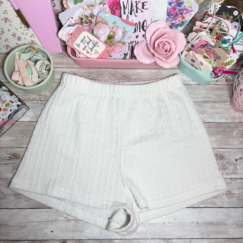Cream Textured Sweater Shorts Women’s Size XS Boho Cottagecore Coastal Cowgirl